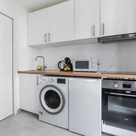 Apartment 2 Pieces Renovee A Neuf 5 - 4p *