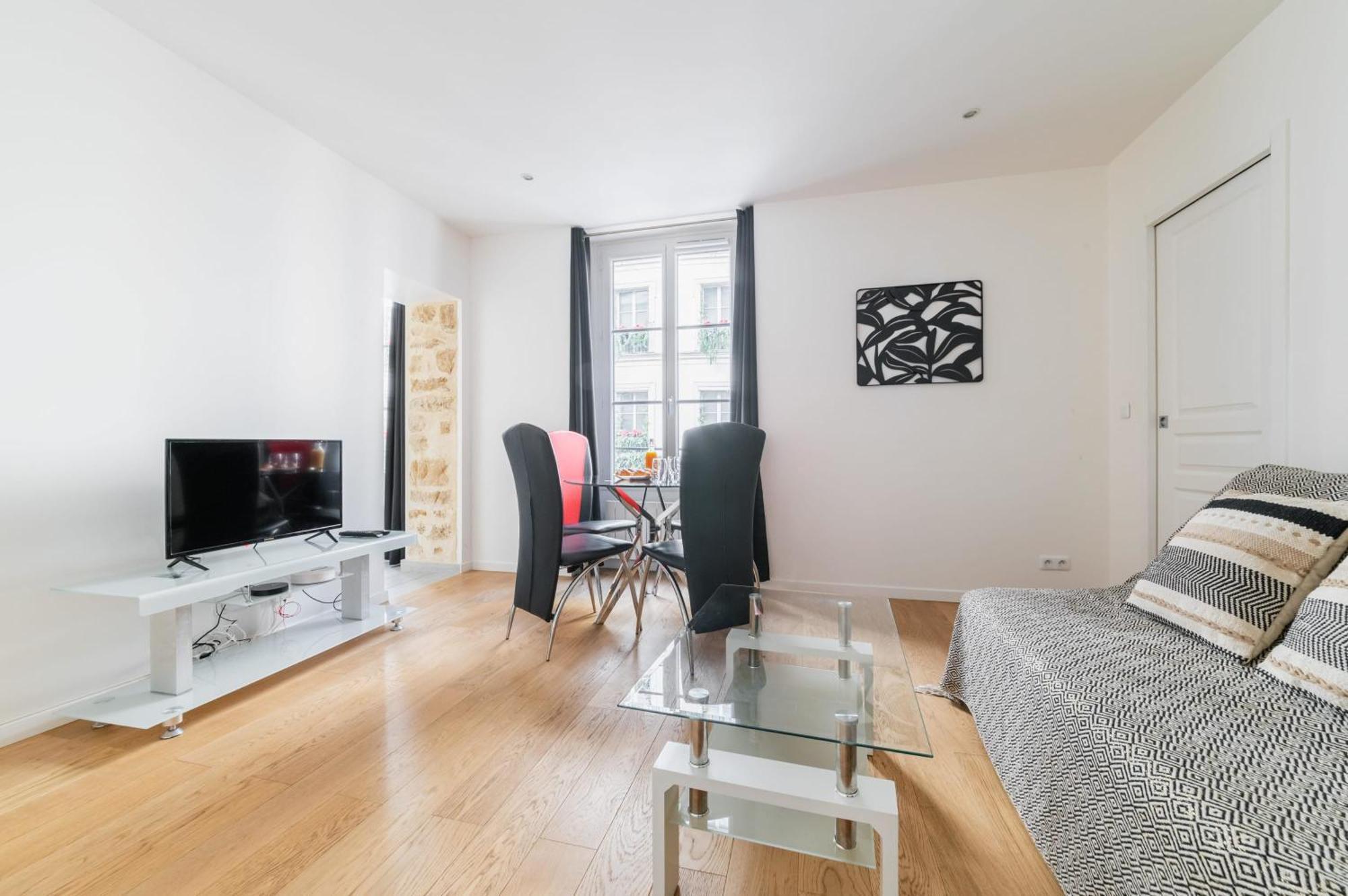 Apartment 2 Pieces Renovee A Neuf 5 - 4p *